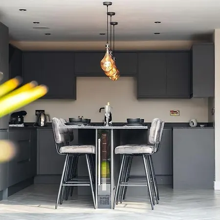 Modern And Luxury House York