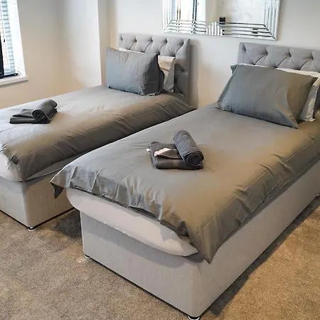 Modern And Luxury House York