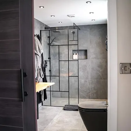 Modern And Luxury House York