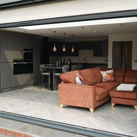 Modern And Luxury House York